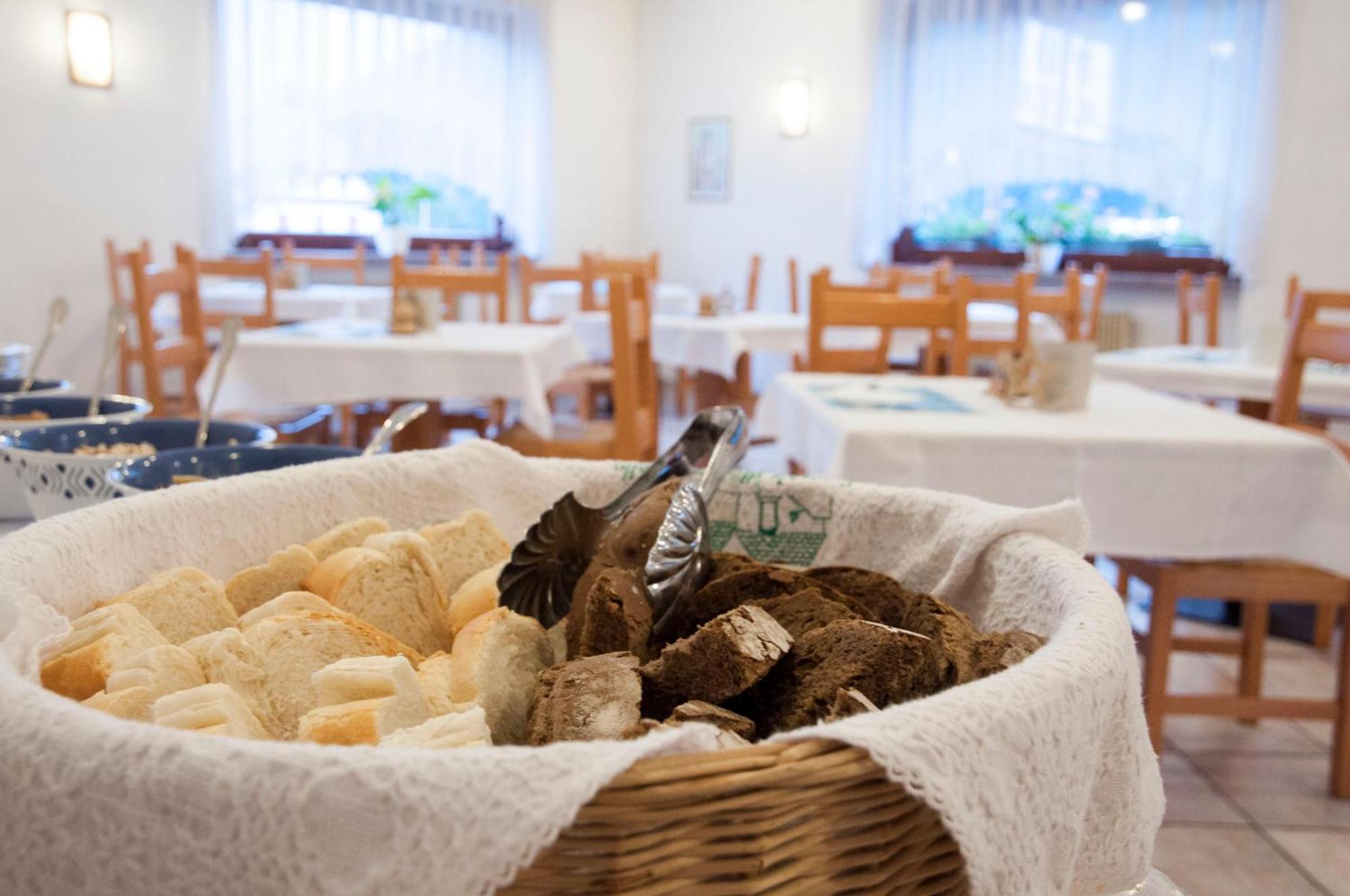 Garni Mariolina Bed & Breakfast Falcade Exterior foto