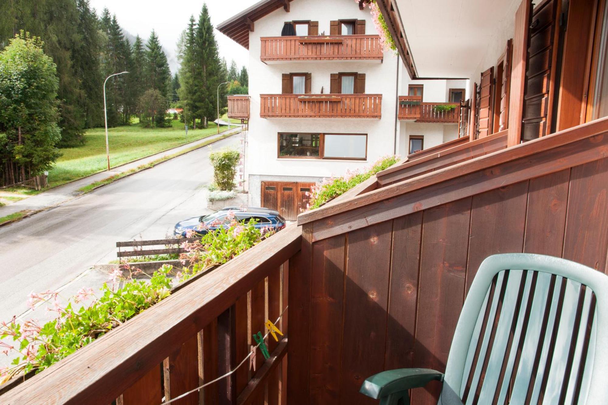 Garni Mariolina Bed & Breakfast Falcade Exterior foto