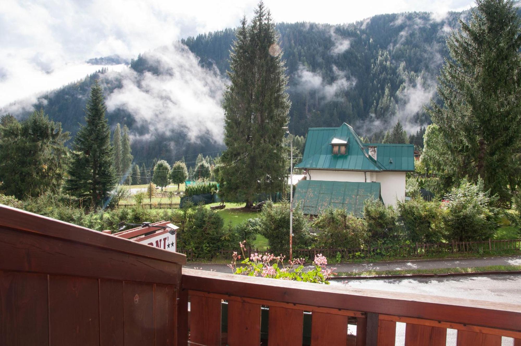 Garni Mariolina Bed & Breakfast Falcade Exterior foto