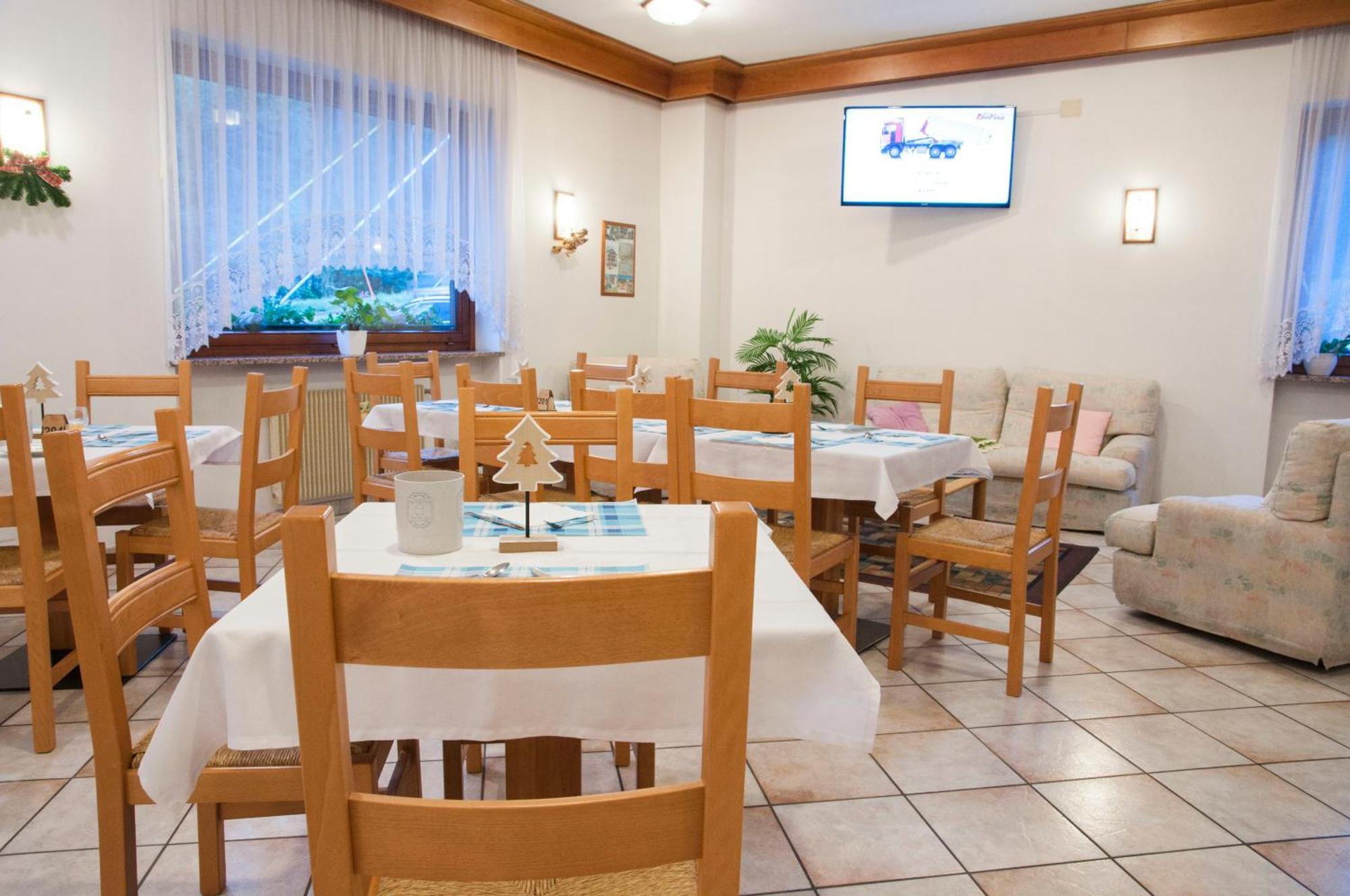 Garni Mariolina Bed & Breakfast Falcade Exterior foto