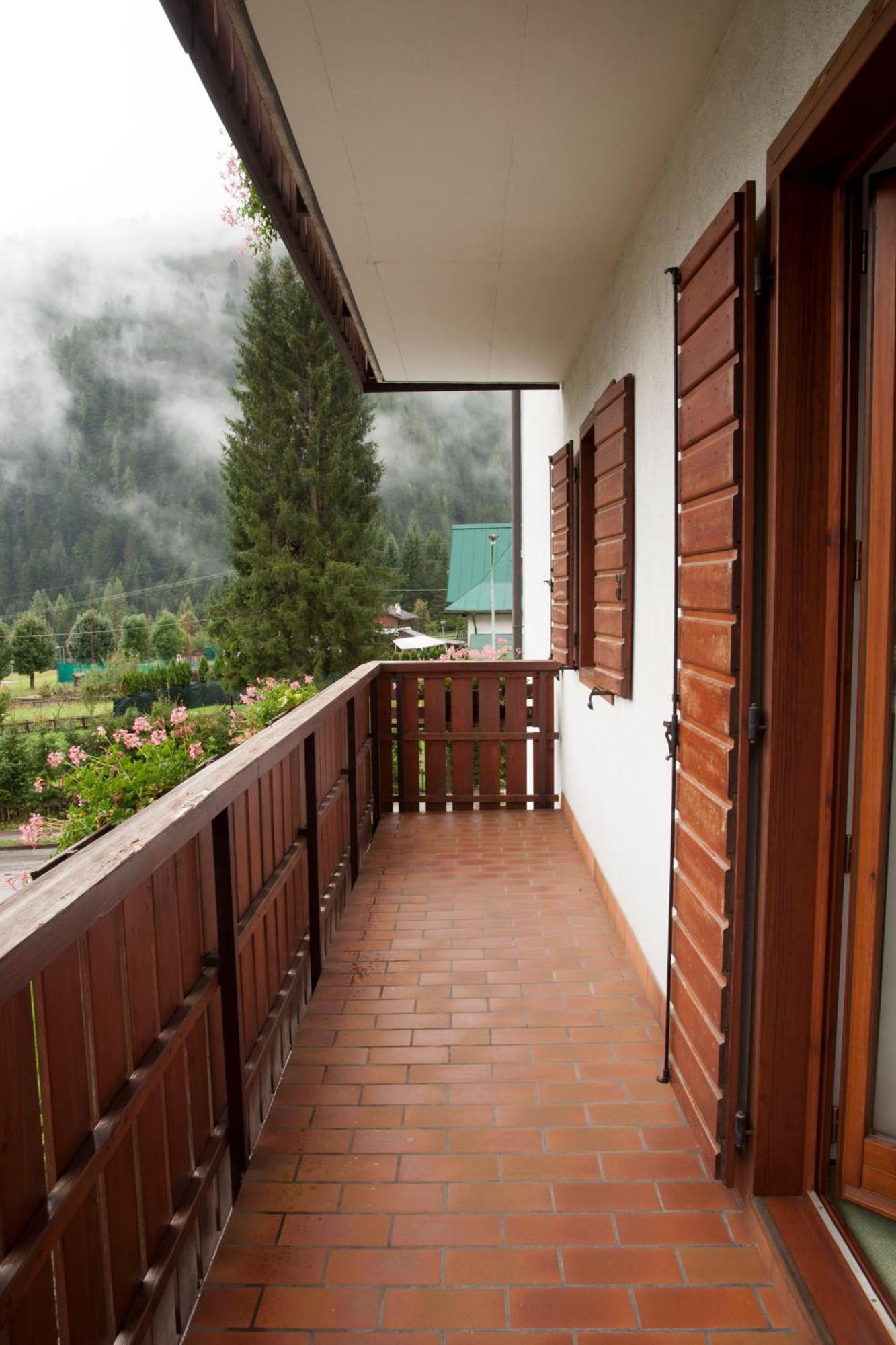 Garni Mariolina Bed & Breakfast Falcade Exterior foto