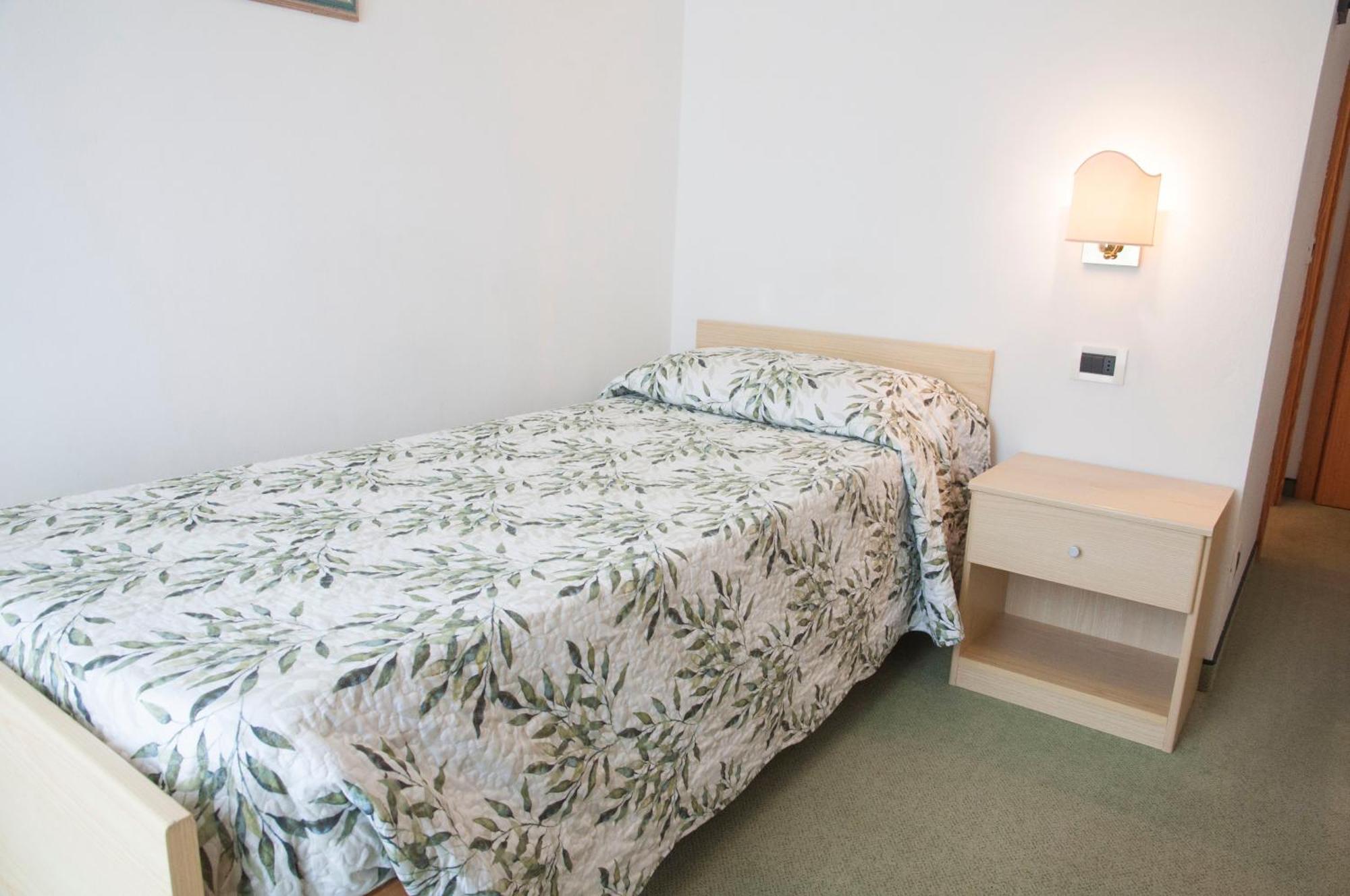 Garni Mariolina Bed & Breakfast Falcade Exterior foto