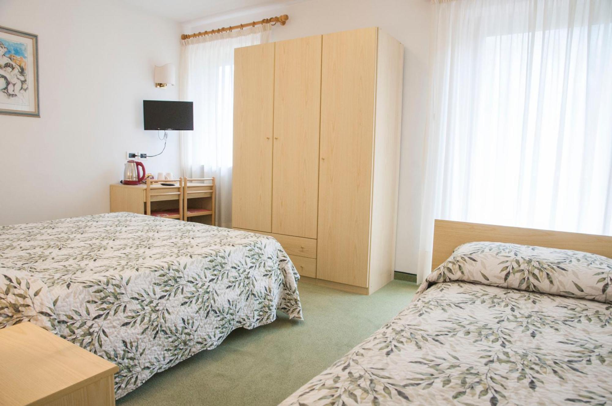 Garni Mariolina Bed & Breakfast Falcade Exterior foto