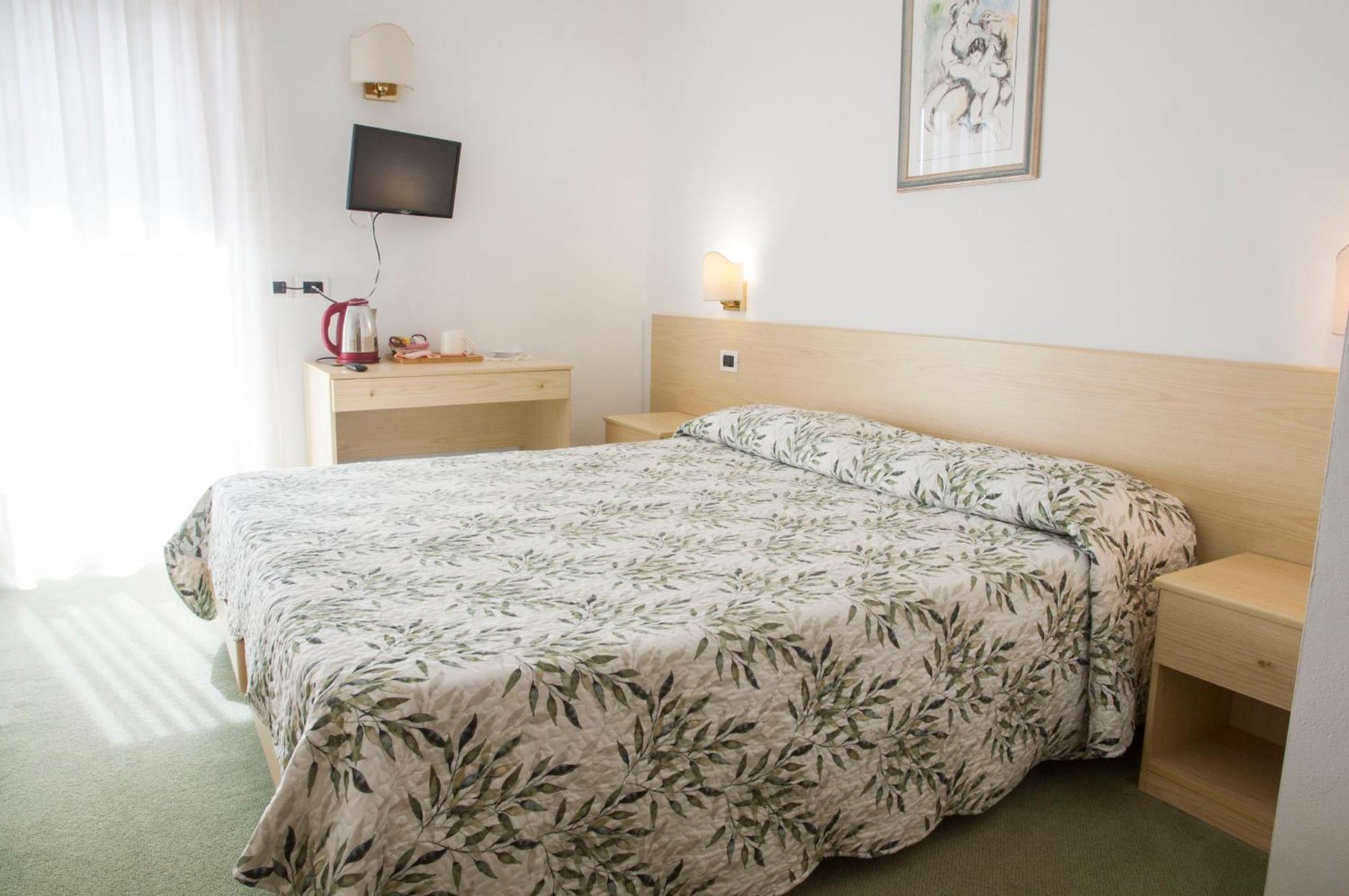 Garni Mariolina Bed & Breakfast Falcade Exterior foto